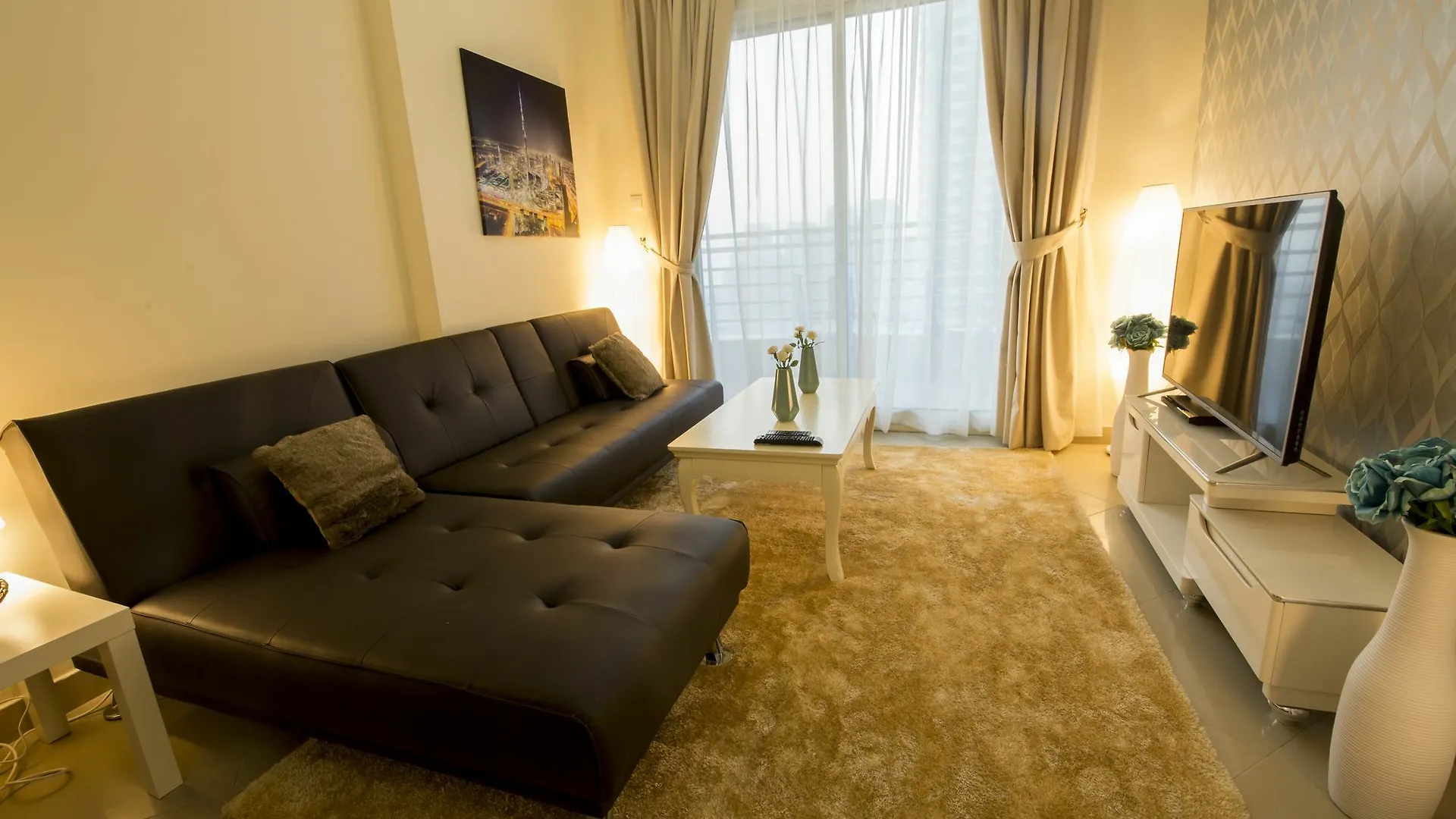 Deluxe Apartment With Lake View Dubai United Arab Emirates